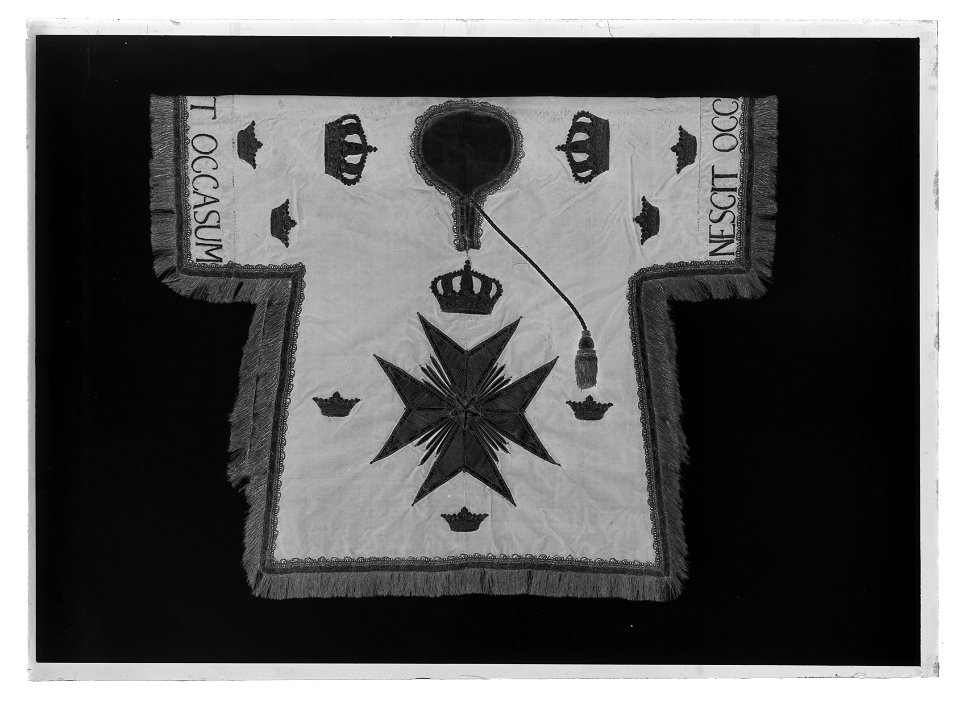 Häroldskåpa till Nordstjärneorden, 1800-tal - Livrustkammaren - 26413-negative