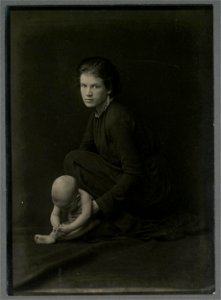 Ida John with her son, David (5349077)