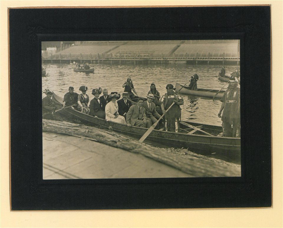 Indian canoe, regatta day (HS85-10-31087) original