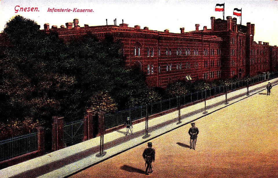 Infanterie-Kaserne in Gnesen, Postkarte von vor 1914