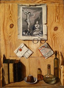 J. G. Linneman — Trompe-L'Oeil einer hölzernen Pinnwand mit einem Regal, an der Wand ein vom Künstler signiertes Aquatintablatt mit einer Kreuzigung...