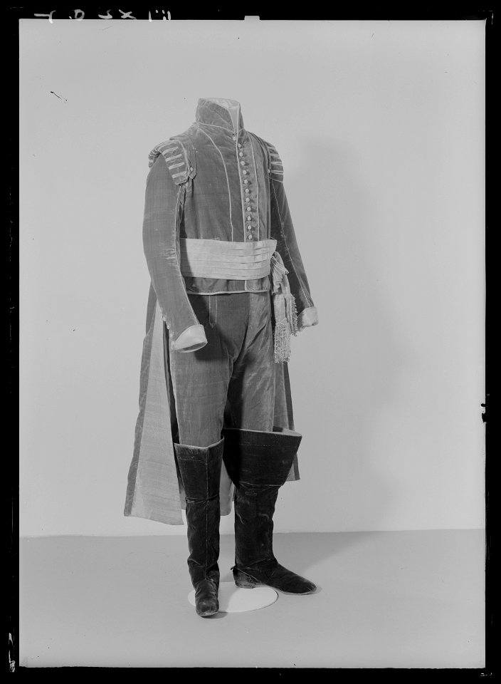Jacka hörande till Karl XIV Johans lilla serafimerordendräkt - Livrustkammaren - 70367