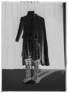Jacka tillhörande burgundisk dräkt, 1810 - Livrustkammaren - 1929-negative