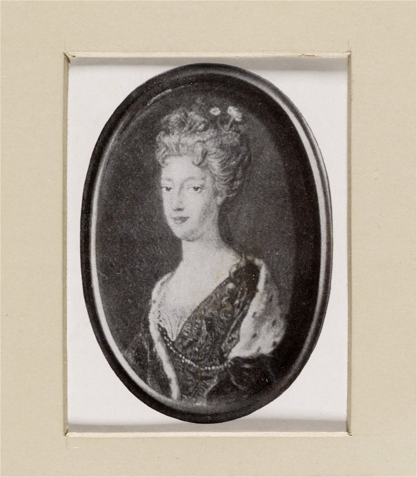Jacobite broadside - Miniature portrait of Louisa as young woman