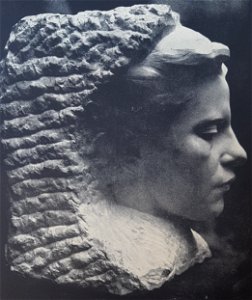 Kvinnohuvud x Gustav Vigeland
