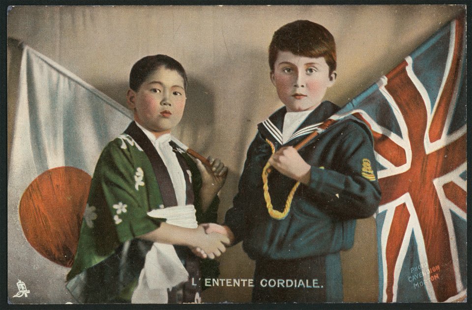 L'entente cordiale. Postcard depicting the friendship between Britain and Japan during World War I. FL10287151