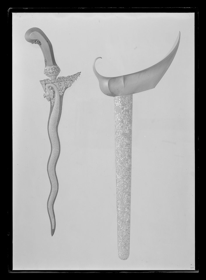 Javanesisk kris, Sumatra-typ, med två baljor nr 5029-5031 och etui 5028, Surakarta 1835 - Livrustkammaren - 35295