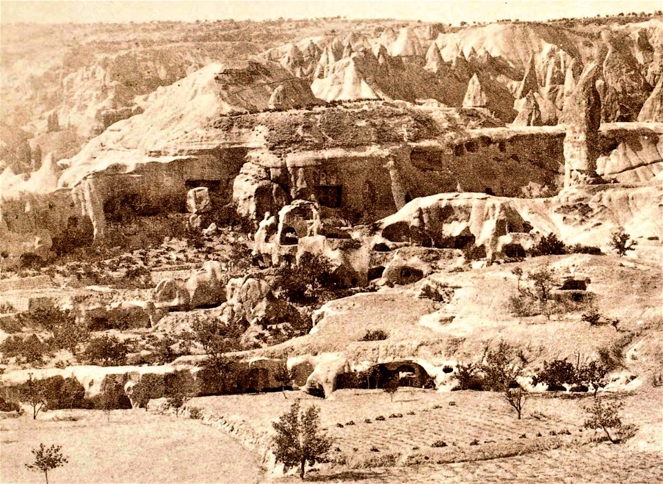 John Henry Haynes. Distant view of Utch Hissar seen from Mantcheani (id.13993439).II