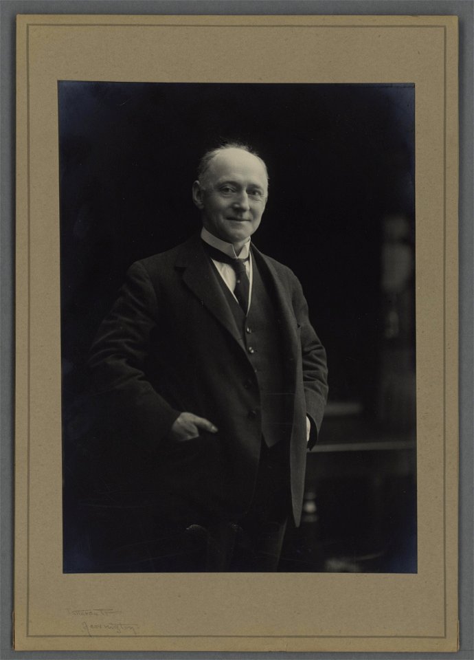 John Hugh Edwards (5236522)