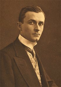 Julian Krzewiński cropped
