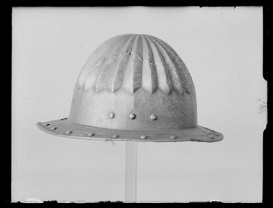 Järnhatt sk kopalinhjälm 1600-tal - Livrustkammaren - 79192