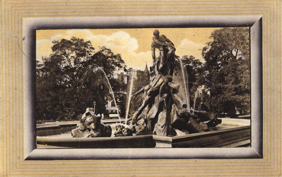 Jüterbog, Brandenburg - Monumentalbrunnen (Zeno Ansichtskarten)