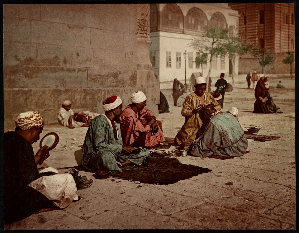 Kairo, coiffeurs Arabes dans la rue LCCN2017657444