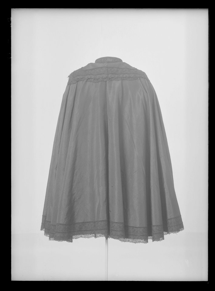 Kappa av svart sidenrips - Livrustkammaren - 18732