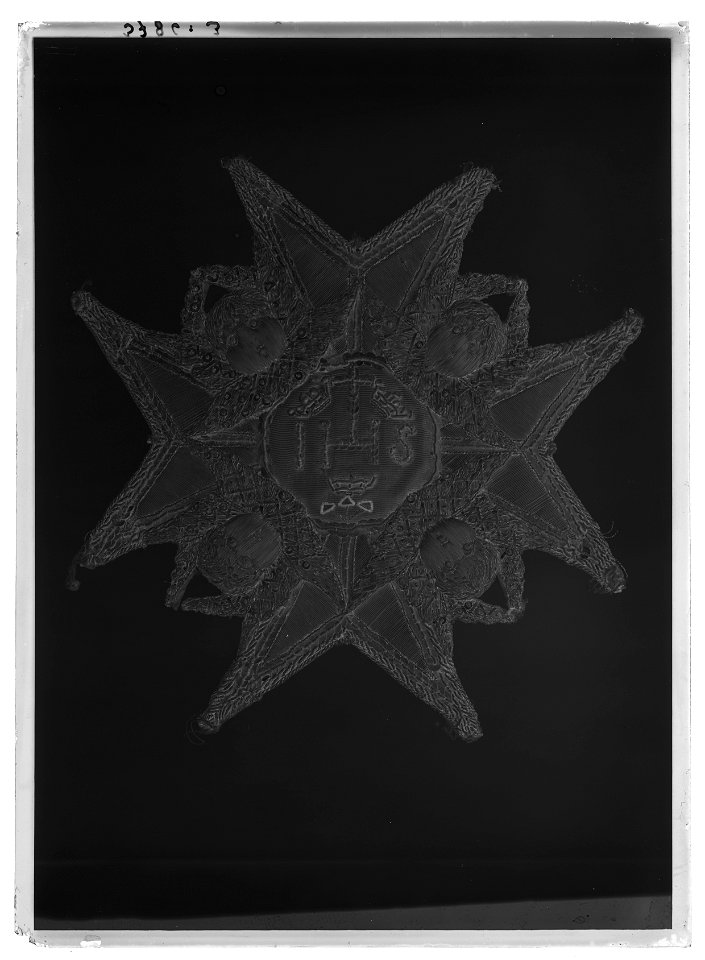 Kappkraschan för riddare av Serafimerorden, Sverige, ca 1800 - Livrustkammaren - 77492-negative