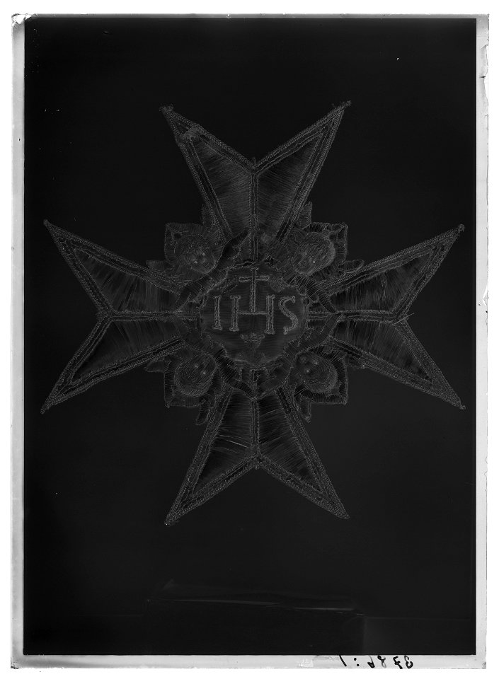 Kappkraschan för riddare av Serafimerorden, Sverige, ca 1760-1770 - Livrustkammaren - 9007-negative
