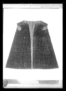 Kappa av svart mönstrad sammet, ca 1611-1632 - Livrustkammaren - 10070