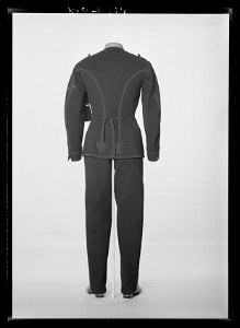 Karl XVs stabsuniform, bakifrån - Livrustkammaren - 35641