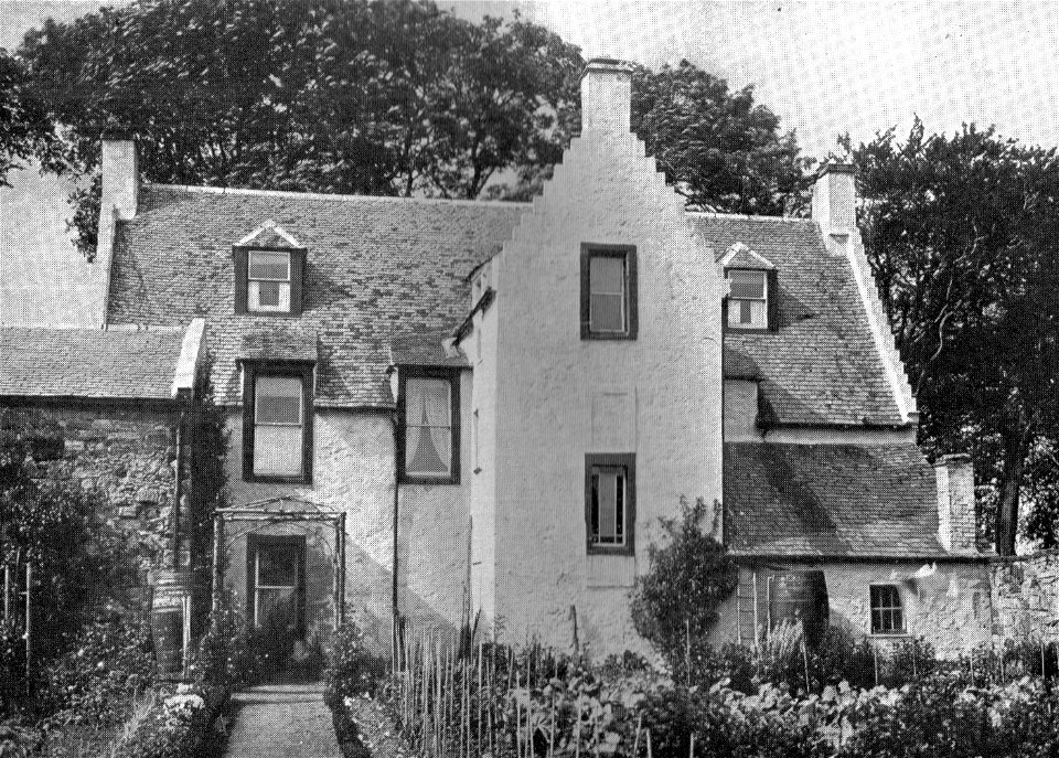 Kilmaurs place from the Kilmaurs kirk side