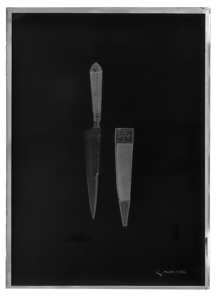 Kniv med samhörande balja, 1800-talets förra hälft - Livrustkammaren - 68976-negative