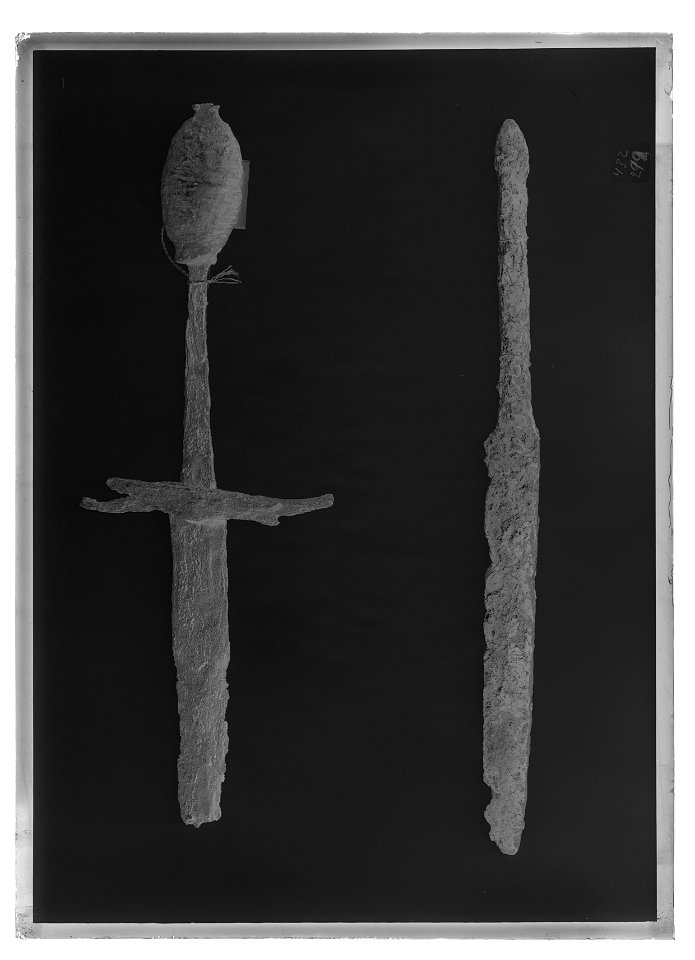 Kniv, jordfynd - Livrustkammaren - 17583-negative