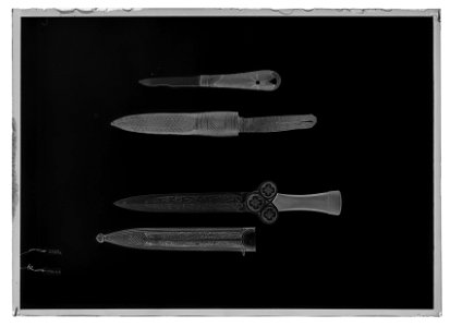 Kniv, 1800-talet med samhörande balja nr 4847 - Livrustkammaren - 68962-negative