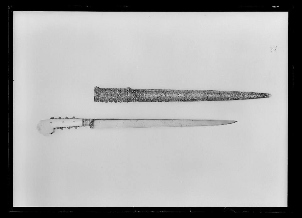 Kniv av yatagantyp, Java - Livrustkammaren - 51854