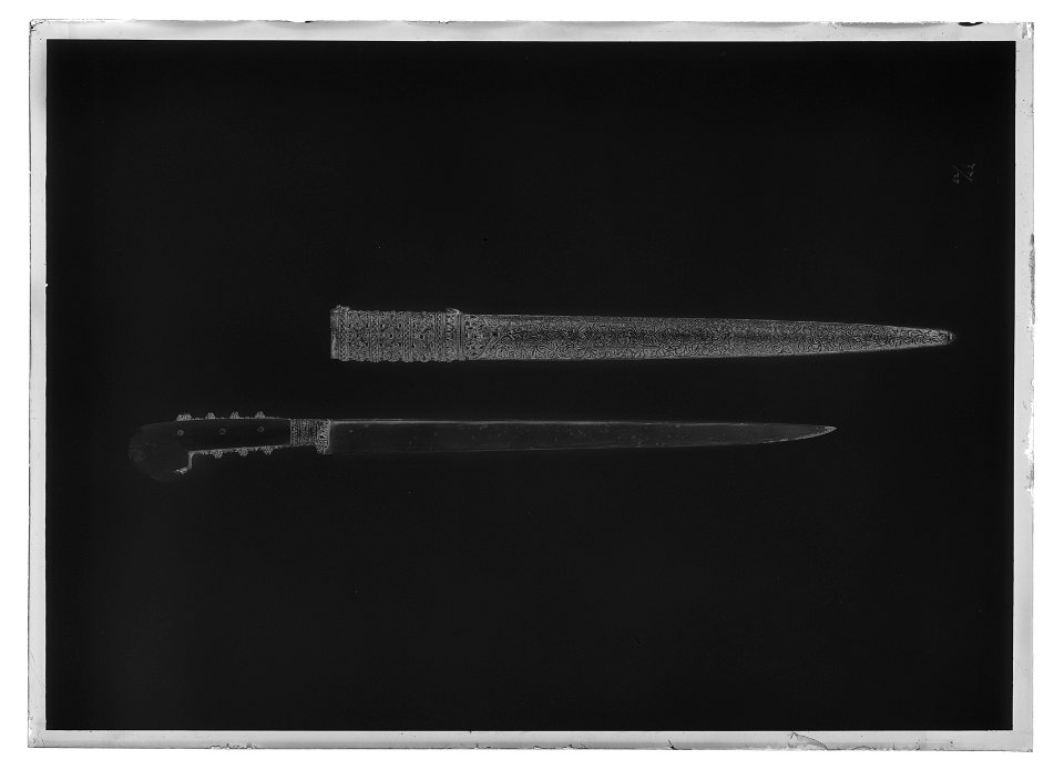 Kniv av yatagantyp, Java - Livrustkammaren - 51854-negative