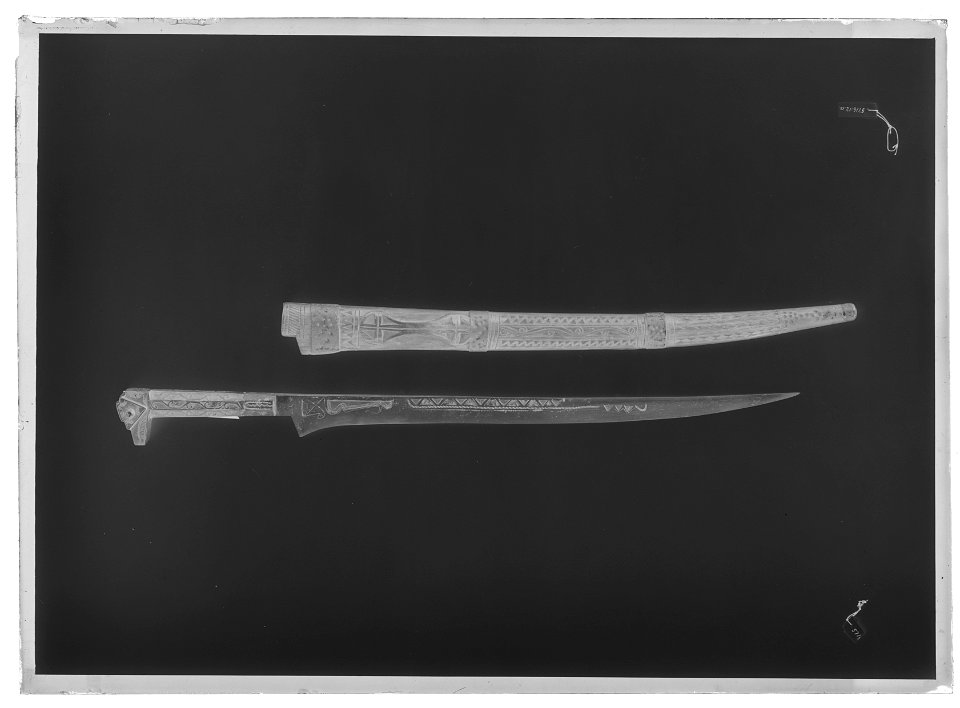 Kniv av flissatyp, kabylvapen, Marocko - Livrustkammaren - 60424-negative