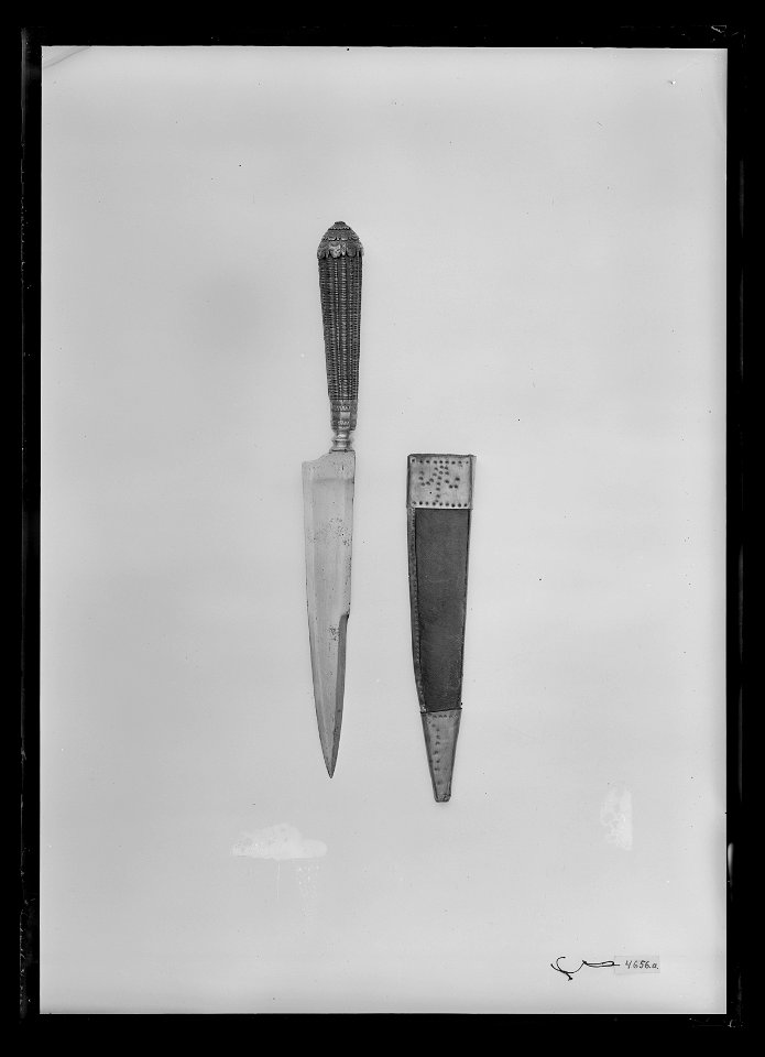 Kniv med samhörande balja, 1800-talets förra hälft - Livrustkammaren - 68976