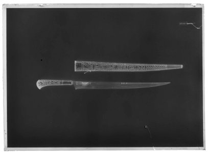 Kniv av yatagantyp, Främre Orienten - Livrustkammaren - 68986-negative