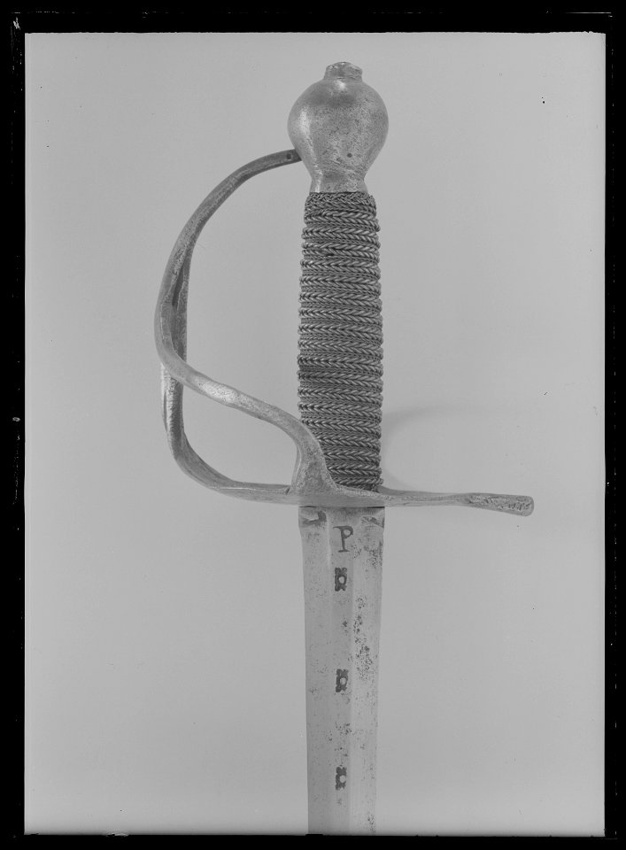 Kommissvärja m, 1685, Vira bruk, Sverige - Livrustkammaren - 1998