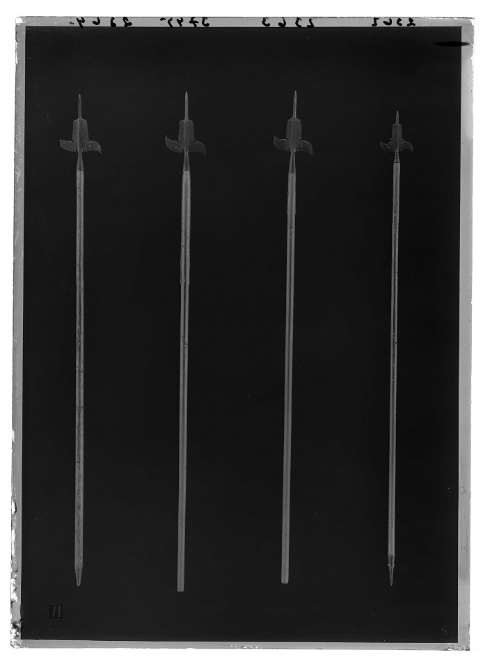 Korsgevär för underofficer, Sverige, 1720-1750 - Livrustkammaren - 51882-negative