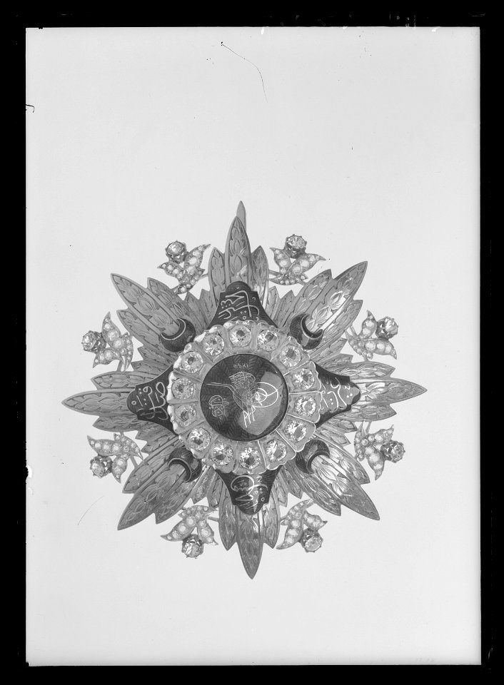 Kraschan för riddare av Nischan-Imtiazorden, Osmanska riket (Turkiet) ca 1900 - Livrustkammaren - 18590