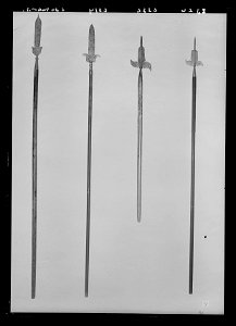 Korsgevär av bardisantyp för underofficer, 1700-tal - Livrustkammaren - 17635