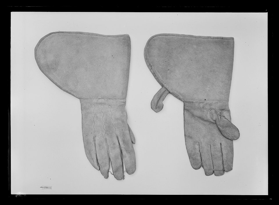 Kraghandske vänster - Livrustkammaren - 17855