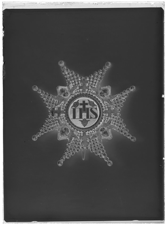 Kraschan m: 1873 för riddare av Serafimerorden, Sverige - Livrustkammaren - 814-negative