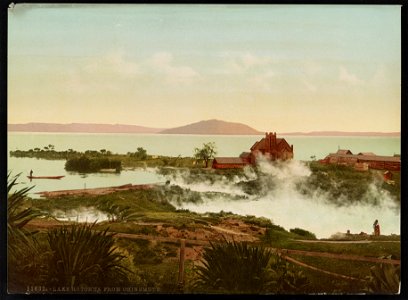 Lake Rotorua from Ohinemutu LCCN2017657822