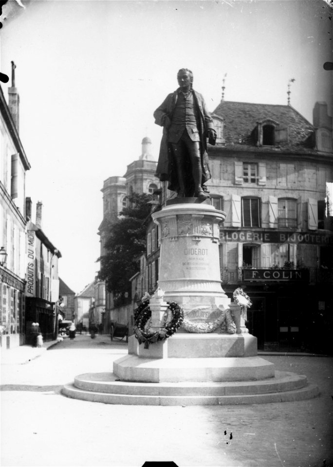 Langres - Statue de Diderot en 1885