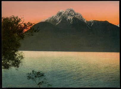 Largs Peak. Lake Te Anau LCCN2017658078