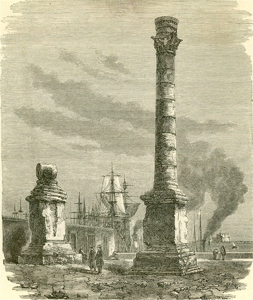 Le due colonne terminali della Via Appia in Brindisi