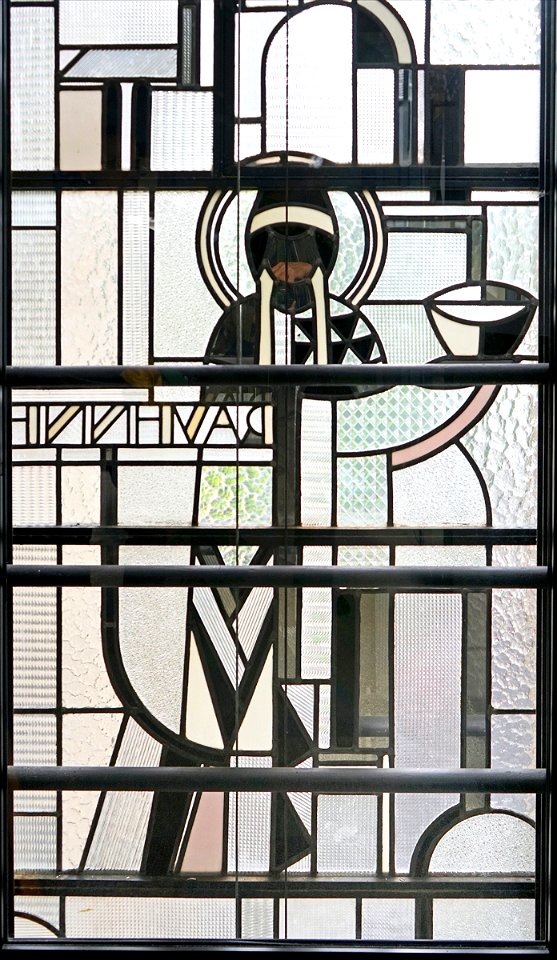 Le vitrail de façade de l'atelier Louis Barillet Paris 04