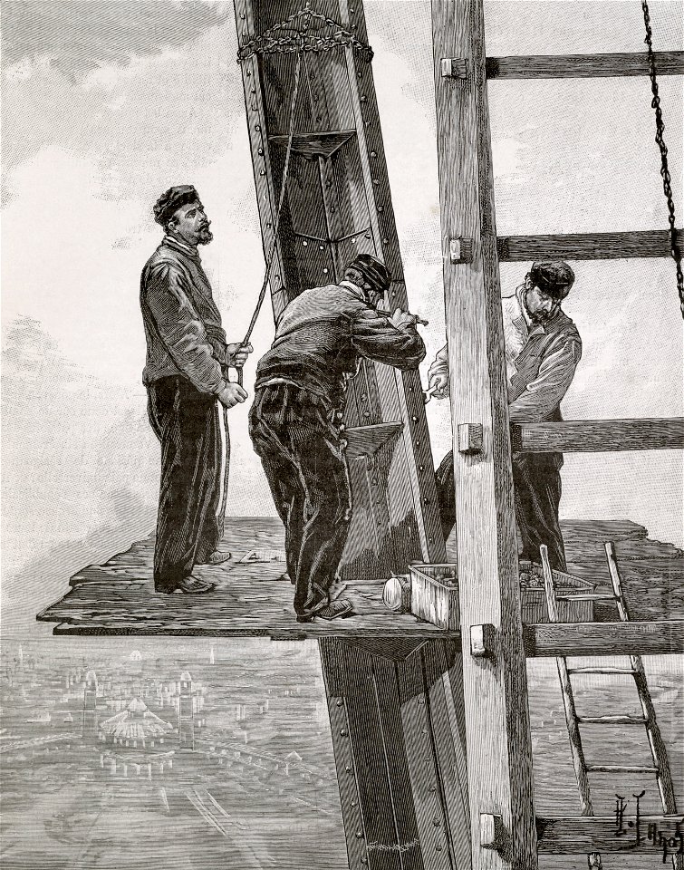 Les travaux de la Tour Eiffel. À 180 mètres en l'air. Boulonnage du joint des deux arbalétriers