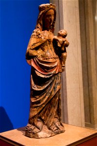 Lisboa-Museu Nacional de Arte Antiga-Virgem com o Menino MP-20140917