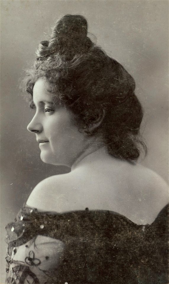 Lukács Júlia a századfordulón (Kossak József felvétele)