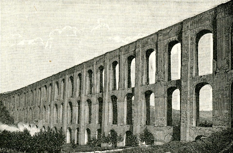 Maddaloni aquidotto detto ponti della valle