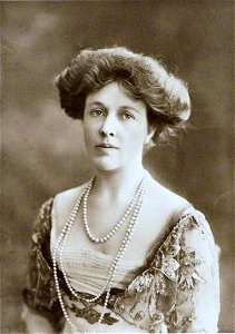 Monique Ducarel de la Pasture (1869-1967), Lady Bullough (05)