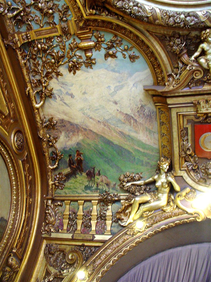 Mont Blanc mural in restaurant Train bleu
