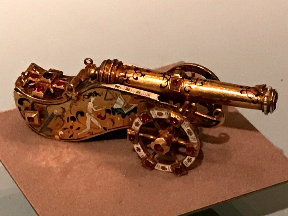 Miniature cannon