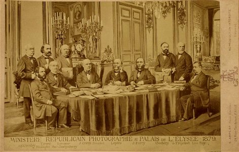 Ministère républicain photographié au palais de l'Élysée en 1879. Free illustration for personal and commercial use.